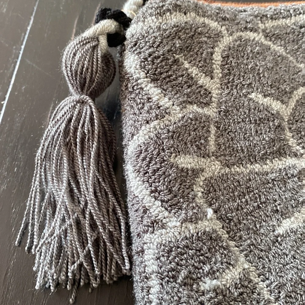 Artesan Colombian Shoulder Bag/ Clutch - Picture 4 of 9